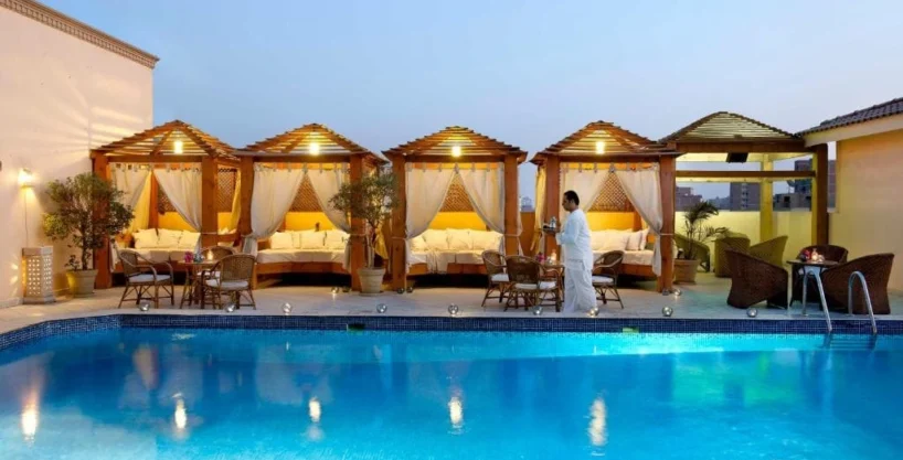 فندق بارسيلو بيراميد